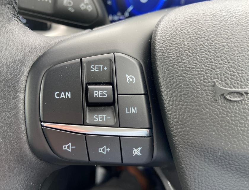 Ford Focus Photo c043e09f-f64c-4316-aa39-fdd25760de23.jpg