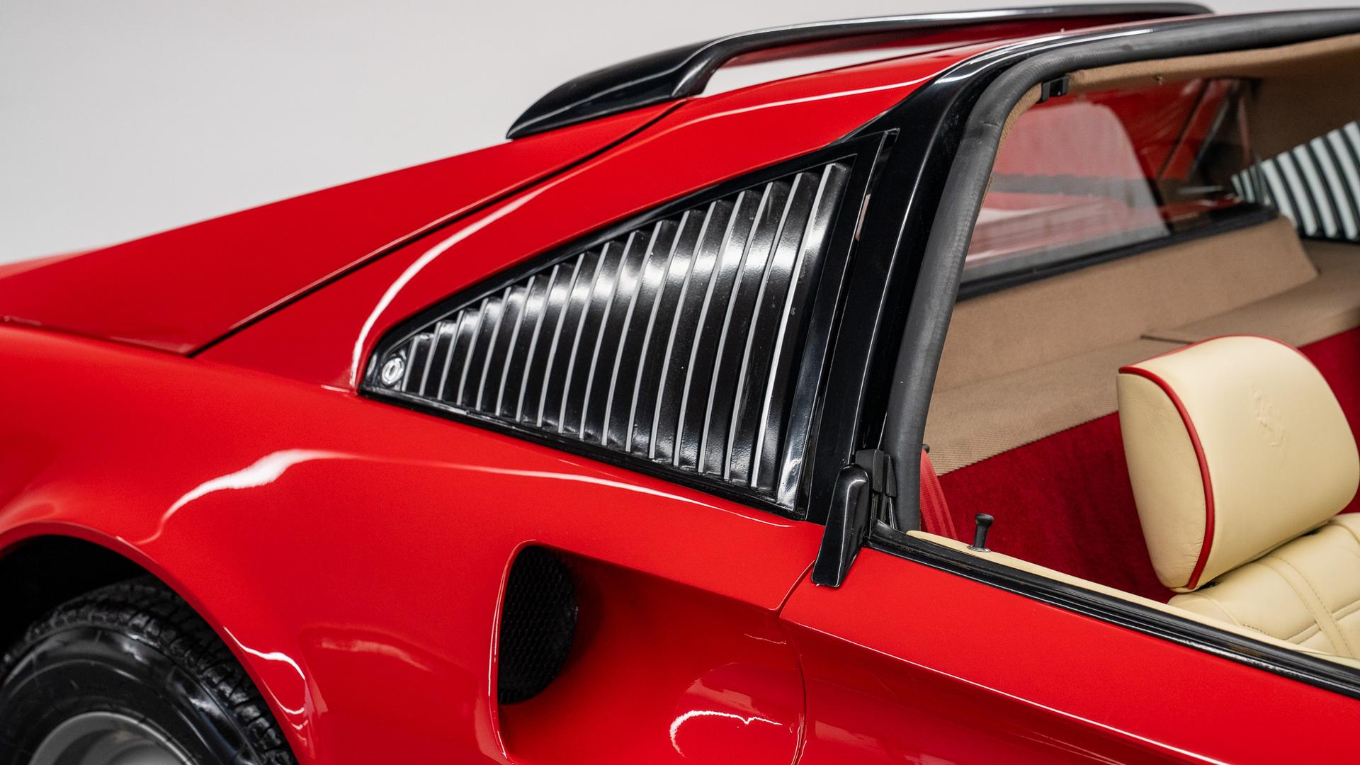 Ferrari 308 Photo c0453303-3db0-42eb-8f93-fdcfdece77e1.jpg