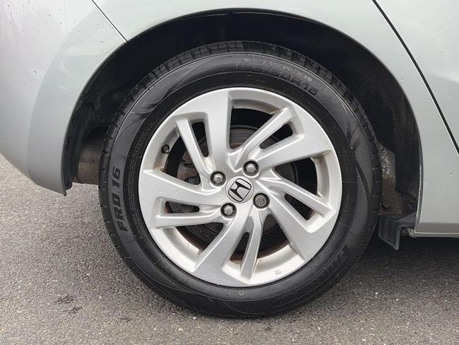 Honda Jazz Photo c04750d5-14d4-452d-97af-6147f7e1c639.jpg