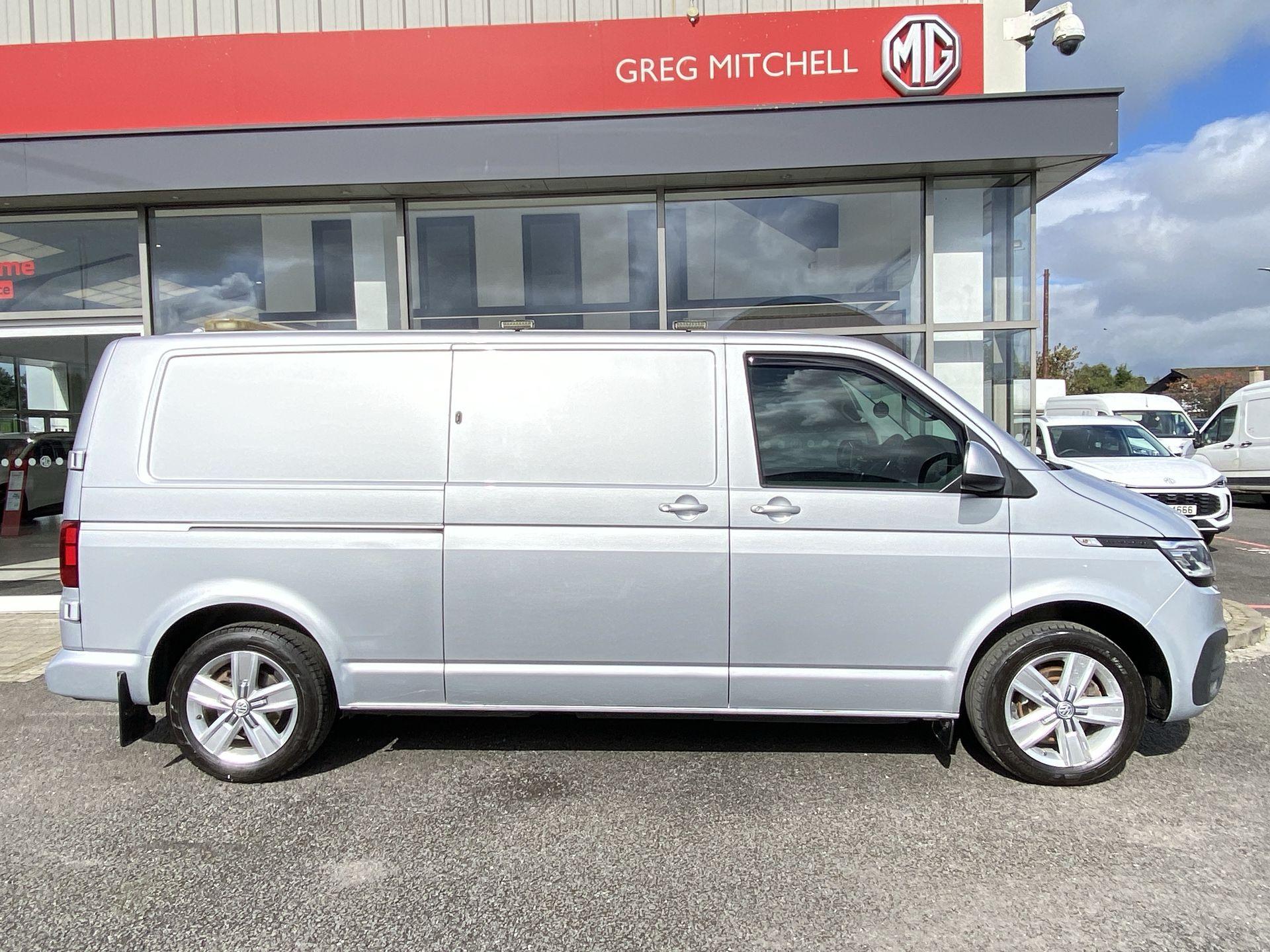 2021 Volkswagen TRANSPORTER T32 LWB 2.0 TDI 150 Highline - vehicle photo 5 for sale on PureCar