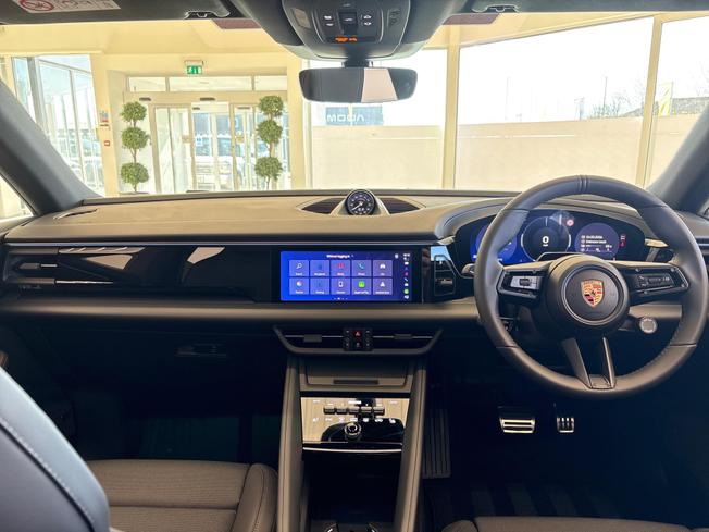 PORSCHE Macan Photo 27