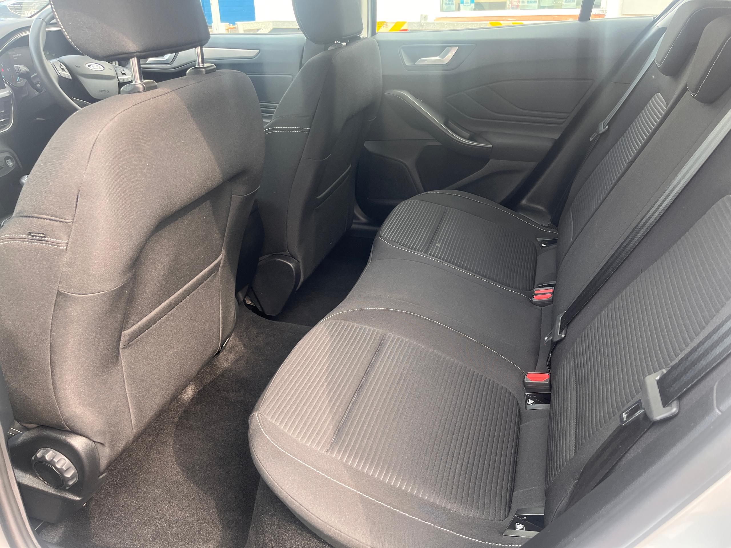 Used Ford FOCUS EY74FYS 28