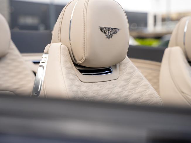 BENTLEY Continental GTC Photo 27