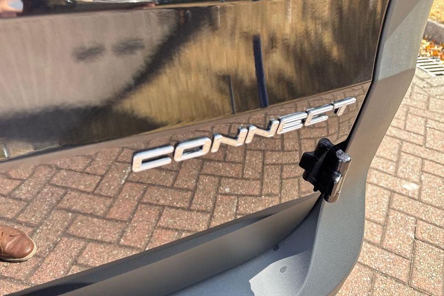 Ford TRANSIT CONNECT Photo c07f65ab-152d-4805-8c8c-59364af71219.jpg