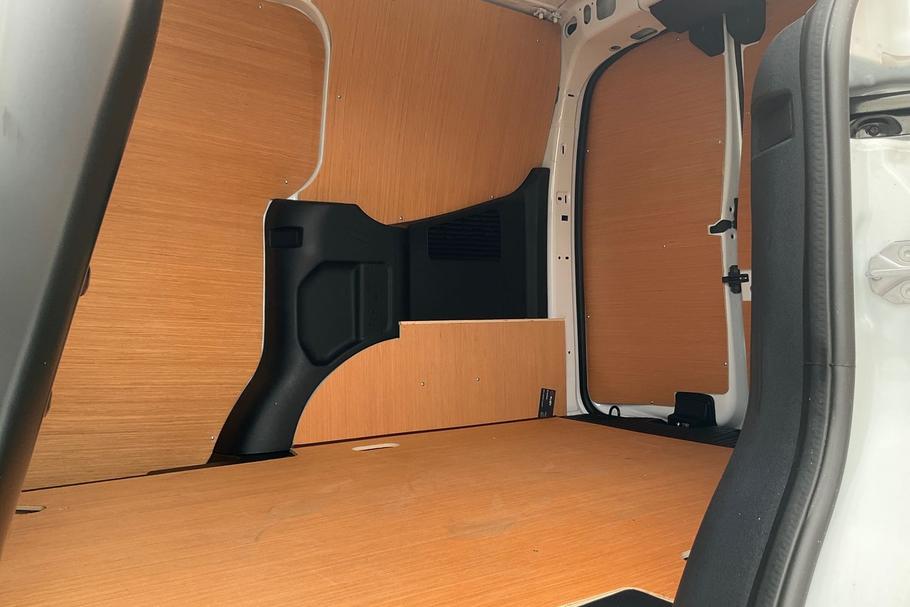 Used Ford TRANSIT COURIER COURIERTREND5 5