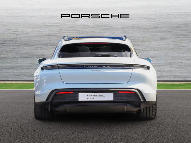 PORSCHE Taycan Photo 7