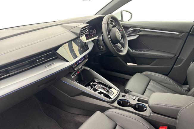 AUDI  A3 Photo 2