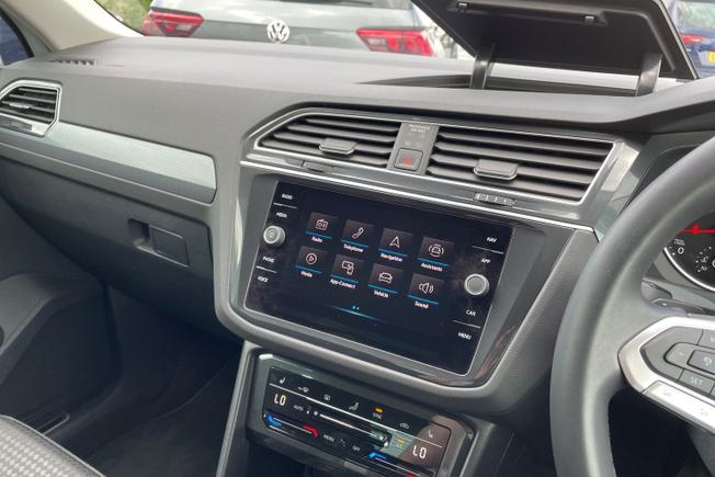VOLKSWAGEN Tiguan Photo 33
