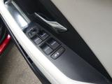 Jaguar E-PACE Photo 23