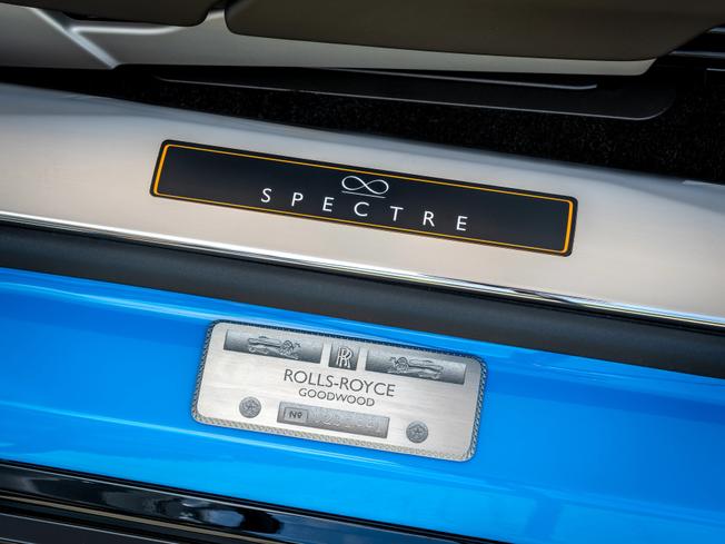 ROLLS-ROYCE Spectre Photo 20