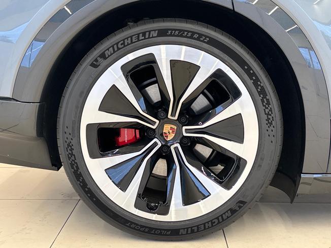 Porsche Cayenne Photo 24