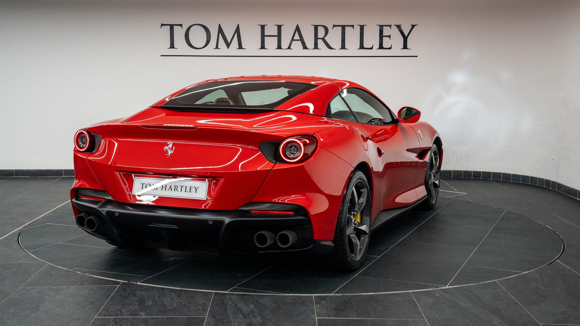 Ferrari Portofino Photo c0ea9343-f4a5-4142-abd5-684c8d805d20.jpg