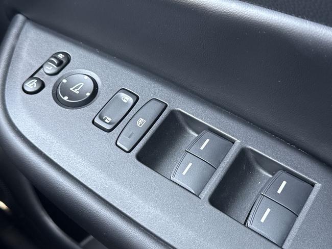 Honda Jazz Photo c0f01d8e-be31-432e-9dc0-c0ebd7f2ab79.jpg