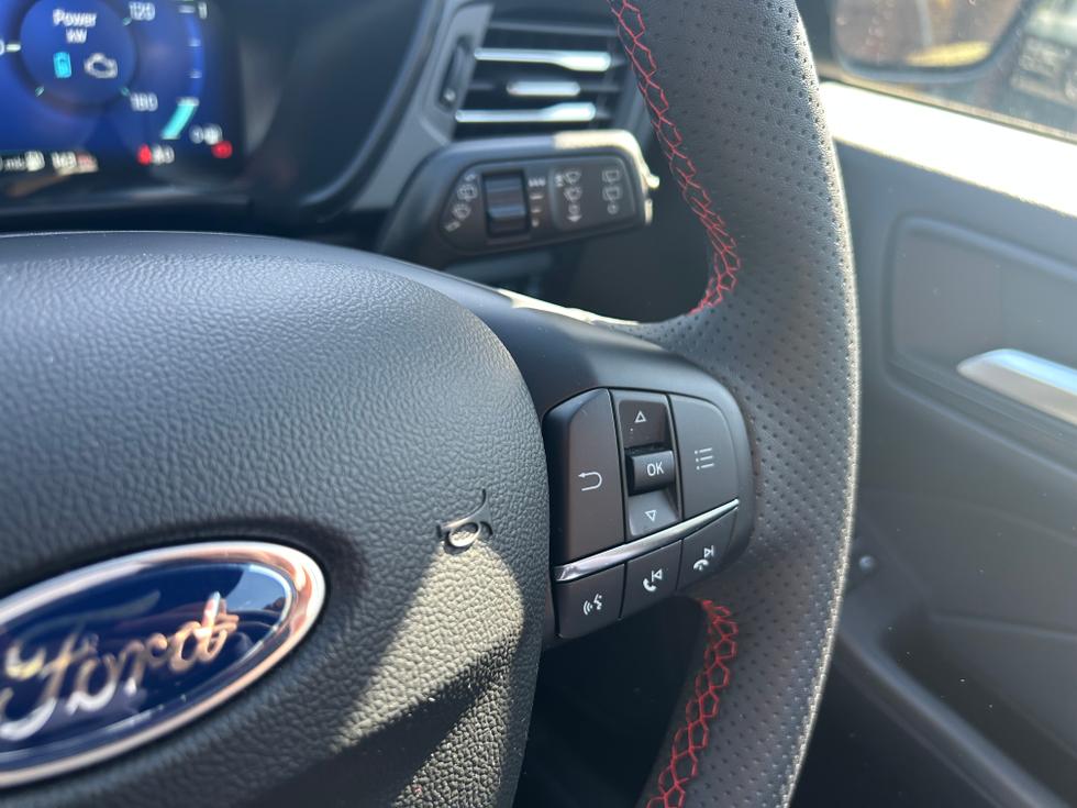 Ford Kuga Photo c1035268-2fb0-4f29-856b-492f7ed958ab.jpeg