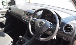 Volkswagen UP Photo 2