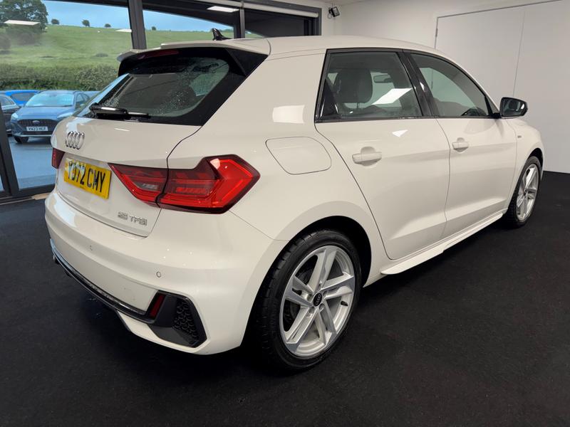 Audi A1 Photo c1294139-bfa6-48b7-93e8-2c20afc434fd.jpg