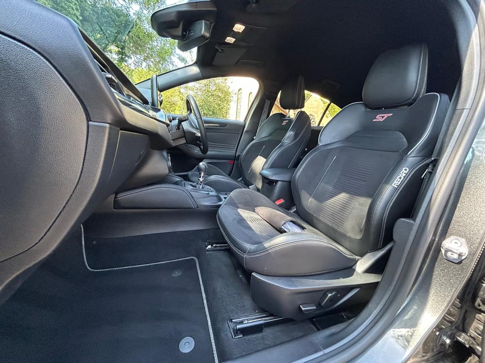 Used Ford Focus EF69JWW 16