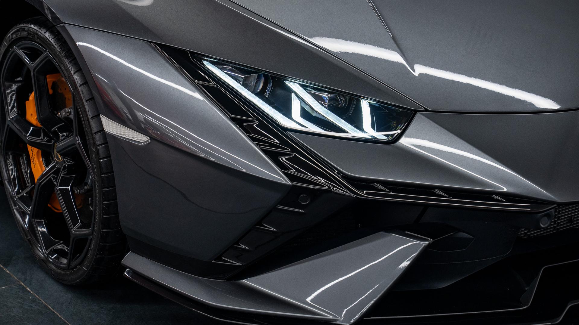 LAMBORGHINI Huracan Photo c134e7b3-e4c4-45f3-856e-f3c62caf0bc8.jpg