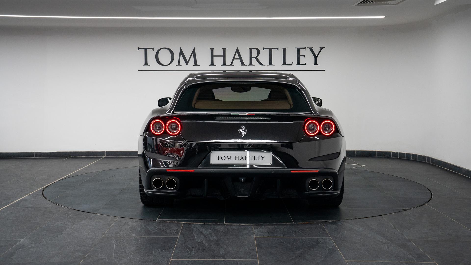 Ferrari GTC4 Lusso Photo c13f0c23-c165-47d6-9f47-e1bb2e71452c.jpg