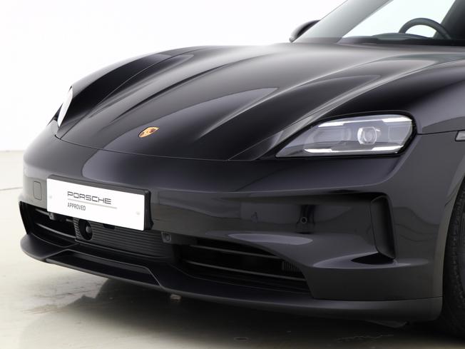 PORSCHE Taycan Photo 15
