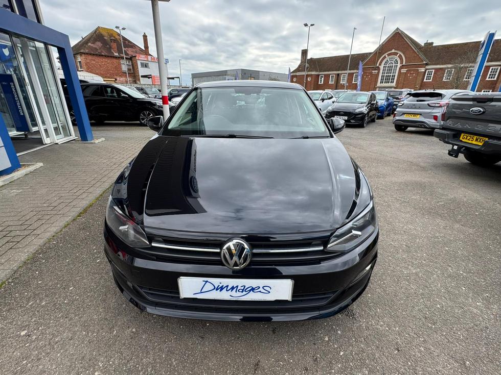 Volkswagen Polo Photo c15b2dab-e70f-4746-b934-d43c8f906db7.jpeg