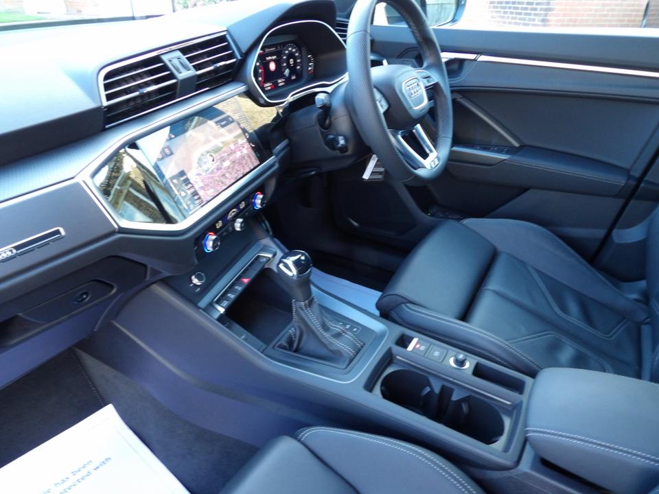 Used Audi Q3 SV74ZHN 17