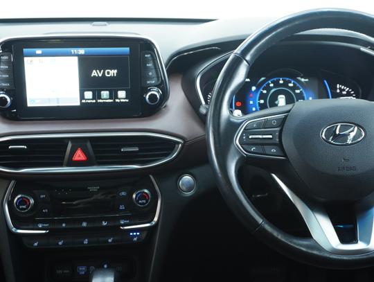 Hyundai Santa Fe Photo c17439f8-7e93-4c40-bbe1-ffee7ff533b0.jpg