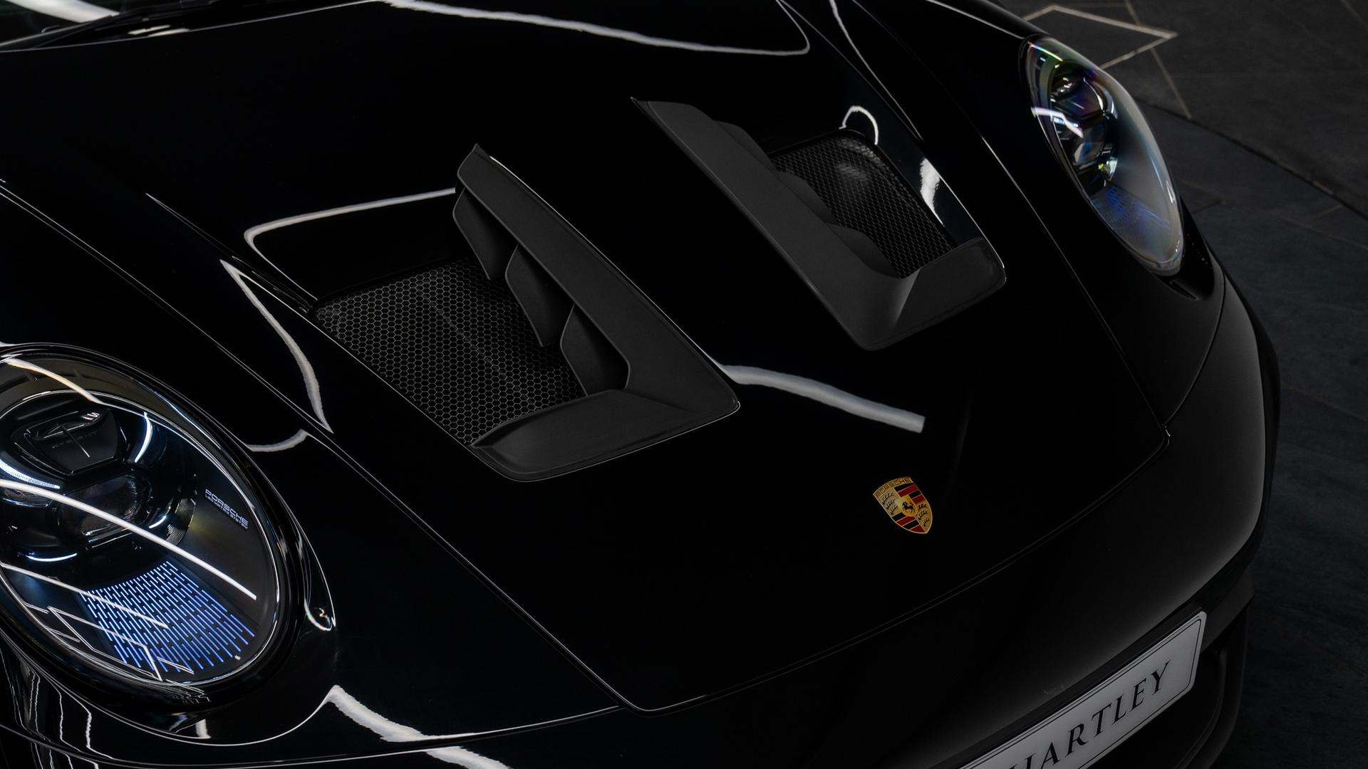 Porsche 911 Photo c1767112-3033-435c-acee-5dd8a1566fa0.jpg