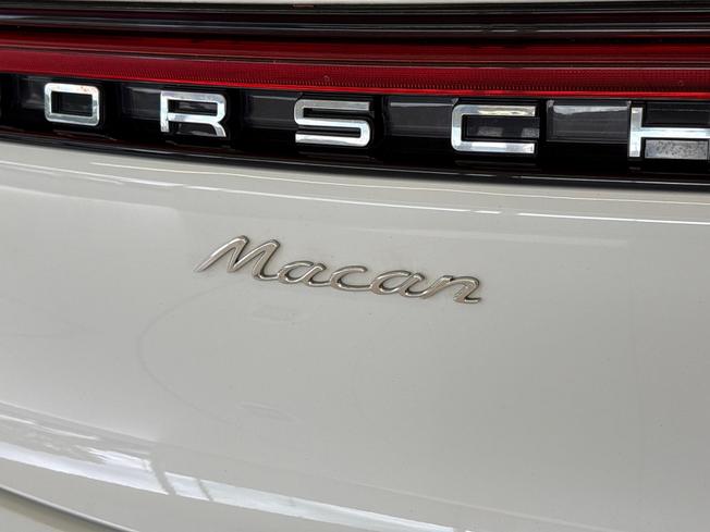 PORSCHE Macan Photo 38