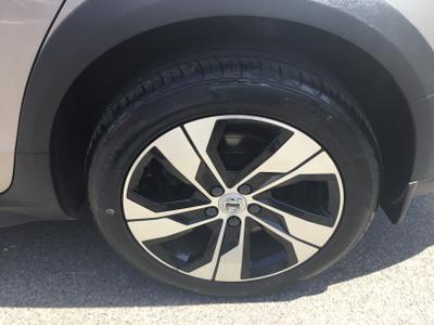 Volvo V60 Cross Country Photo 12