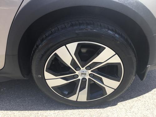 Volvo V60 Cross Country Photo c17f9a7c-dd8b-4699-9255-22c543b7dc91.JPG