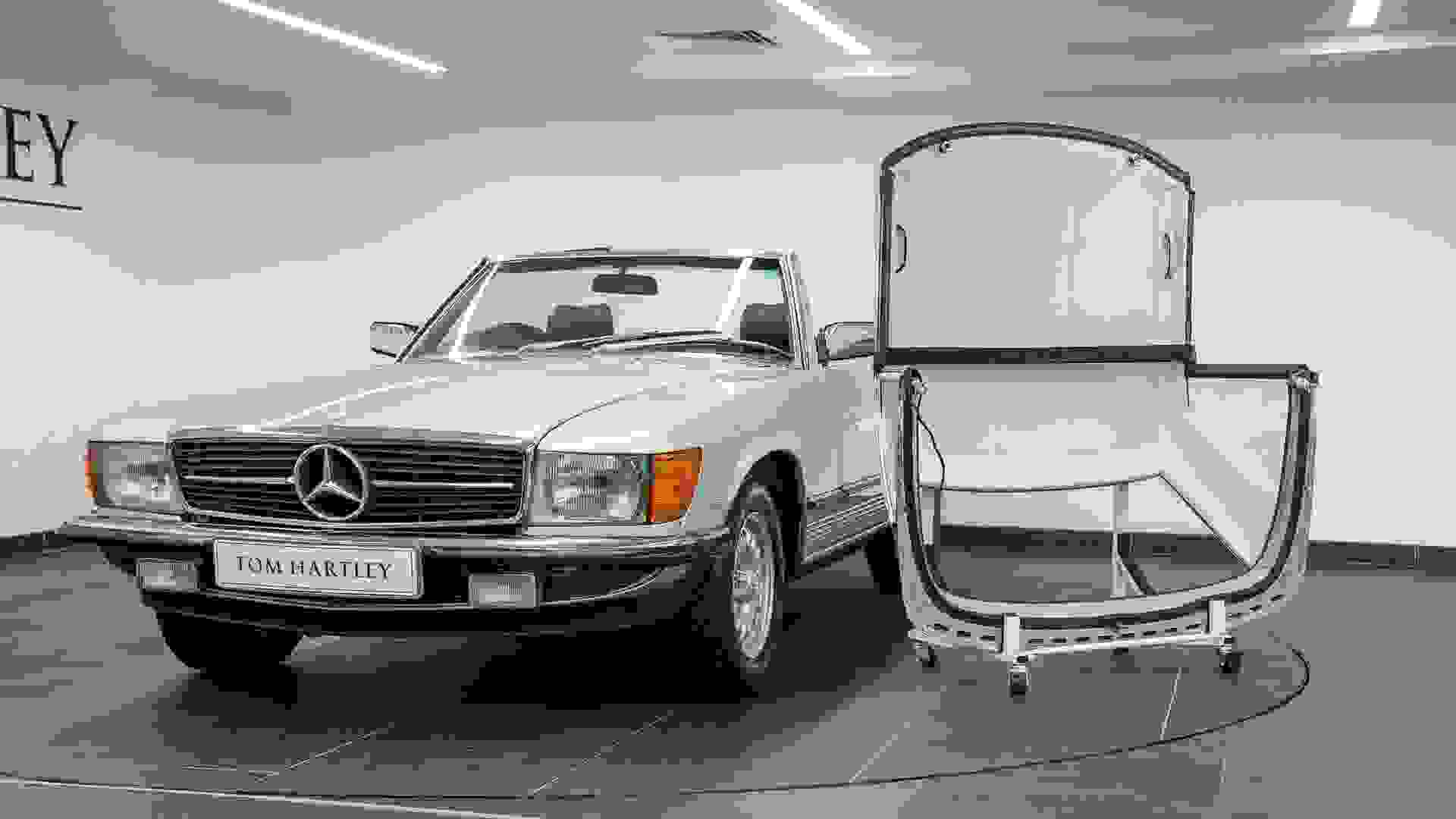 Mercedes-Benz 380SL Photo c191cb61-ce96-4663-9efe-0341bc8c7db9.jpg