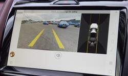 Jaguar E-PACE Photo 18