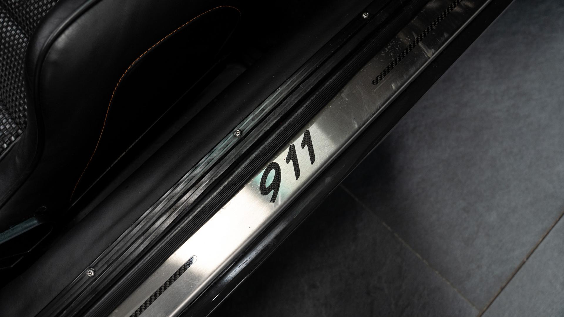 Porsche 911 Retro Works Photo c197c38c-c063-4a8d-bf48-0abfa8939e87.jpg