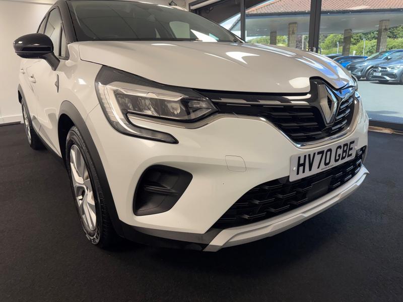 Renault Captur Photo c1afba7e-01b9-4ad8-b2c7-a439e2669fa2.jpg