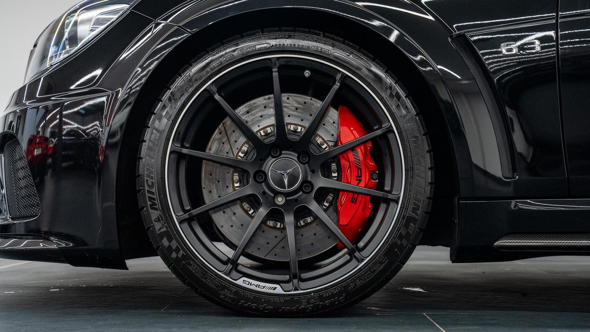 Mercedes-Benz C63 AMG Photo c1b2acf9-25a3-4118-8925-94aeb74f24ba.jpg