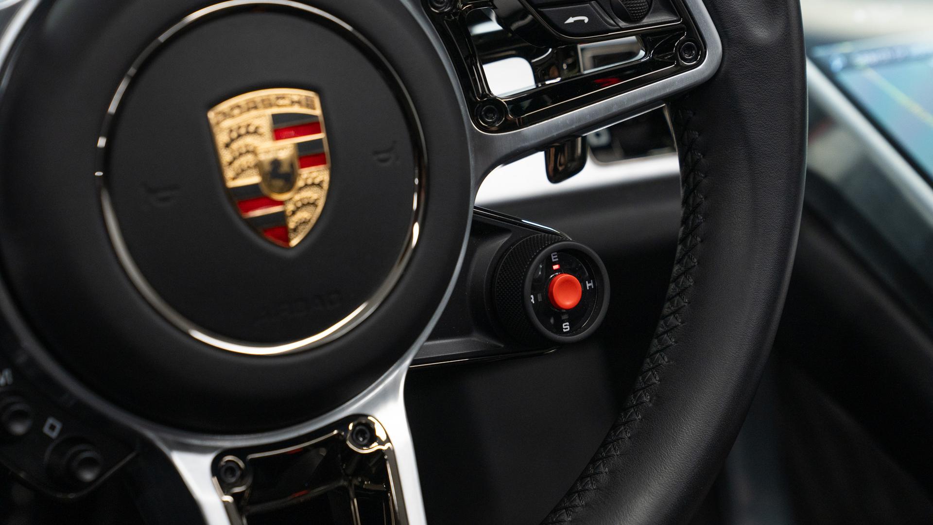 Porsche 918 Photo c1ba630b-2062-4cc7-ad5d-21062c545b66.jpg