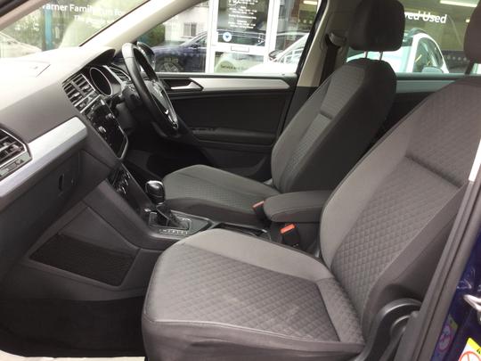 Volkswagen Tiguan Photo c1baa76a-a5e3-4471-acff-fe15f9449e3e.jpg