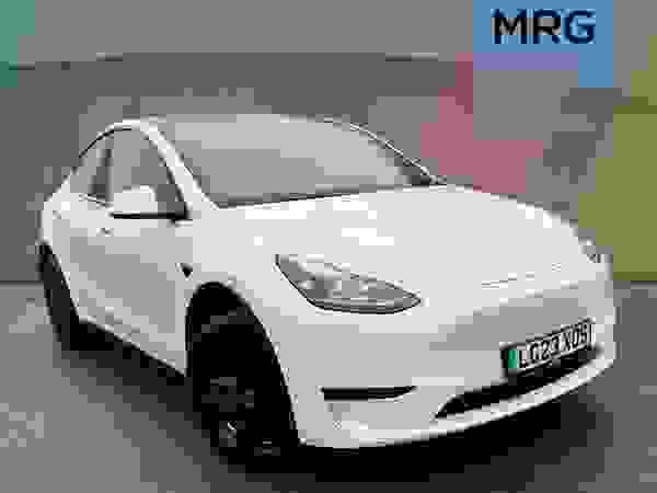 Used 2023 Tesla MODEL Y Long Range AWD 5dr Auto White at Chippenham Motor Company