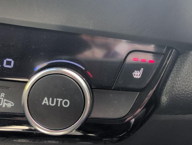 Honda Jazz Photo c1d277fb-b076-4f37-ac8d-59404a67bd2a.jpg