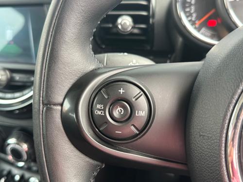 MINI Clubman Photo c1ea51f0-41b7-4bad-9326-f1f60bf80c58.jpeg