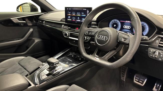 Audi A4 Avant Photo 6