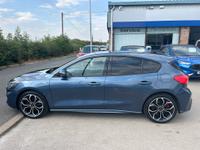 Ford Focus Photo 3