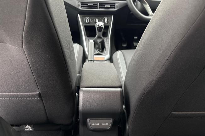 Volkswagen  Polo  Photo 29