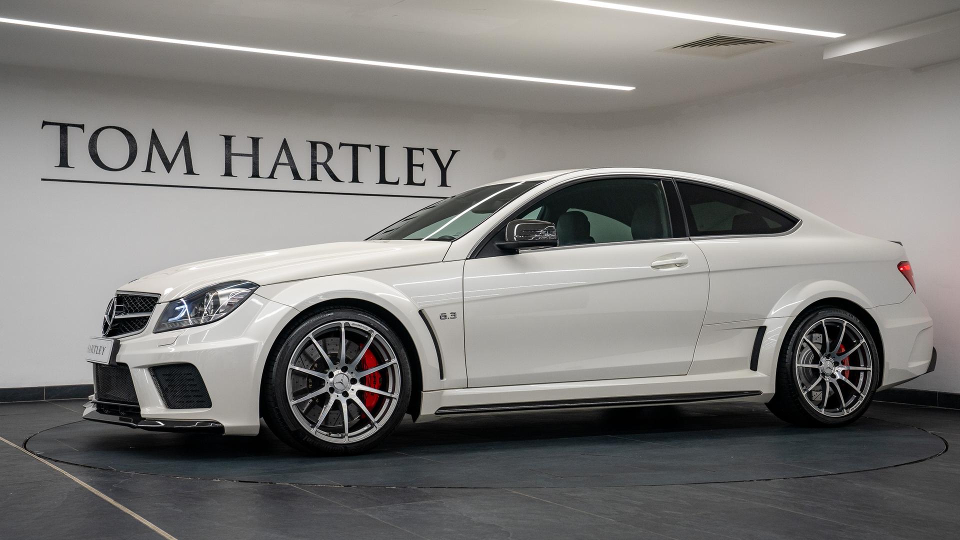 Mercedes-Benz C63 AMG Photo c21539bf-64ed-467c-9b8a-14c2643042c9.jpg