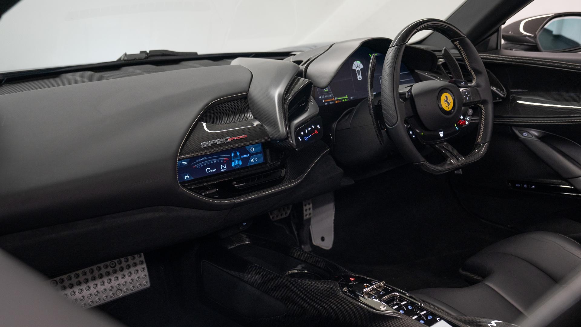 Ferrari SF90 Spider Photo c22253bf-4e6e-4852-bc53-daf91c18c222.jpg