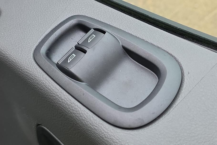 Used FORD TRANSIT YP75KJN 18