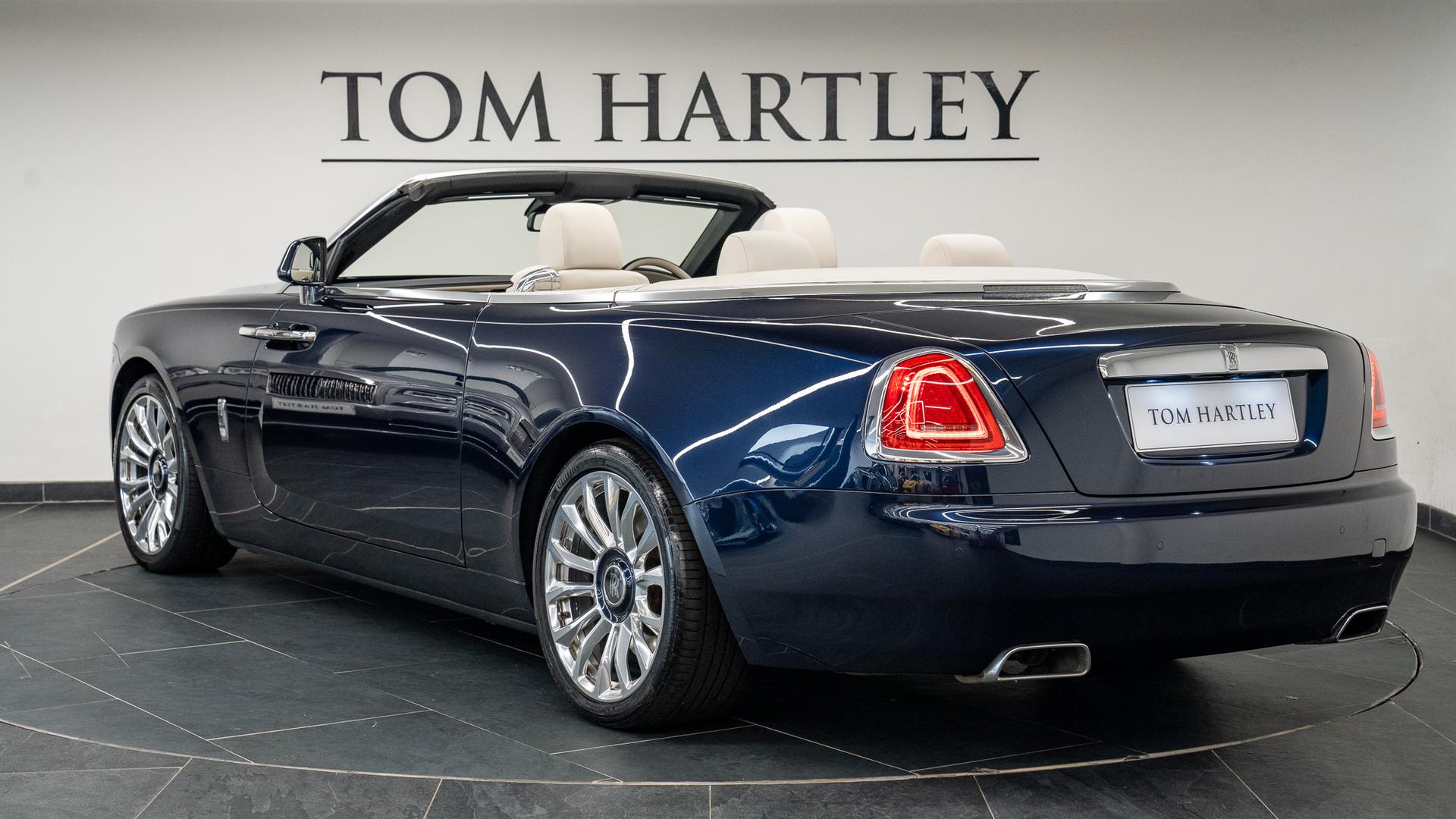 Rolls-Royce Dawn Photo c249c0e8-795f-4c3d-8fd9-a925b998b3fa.jpg