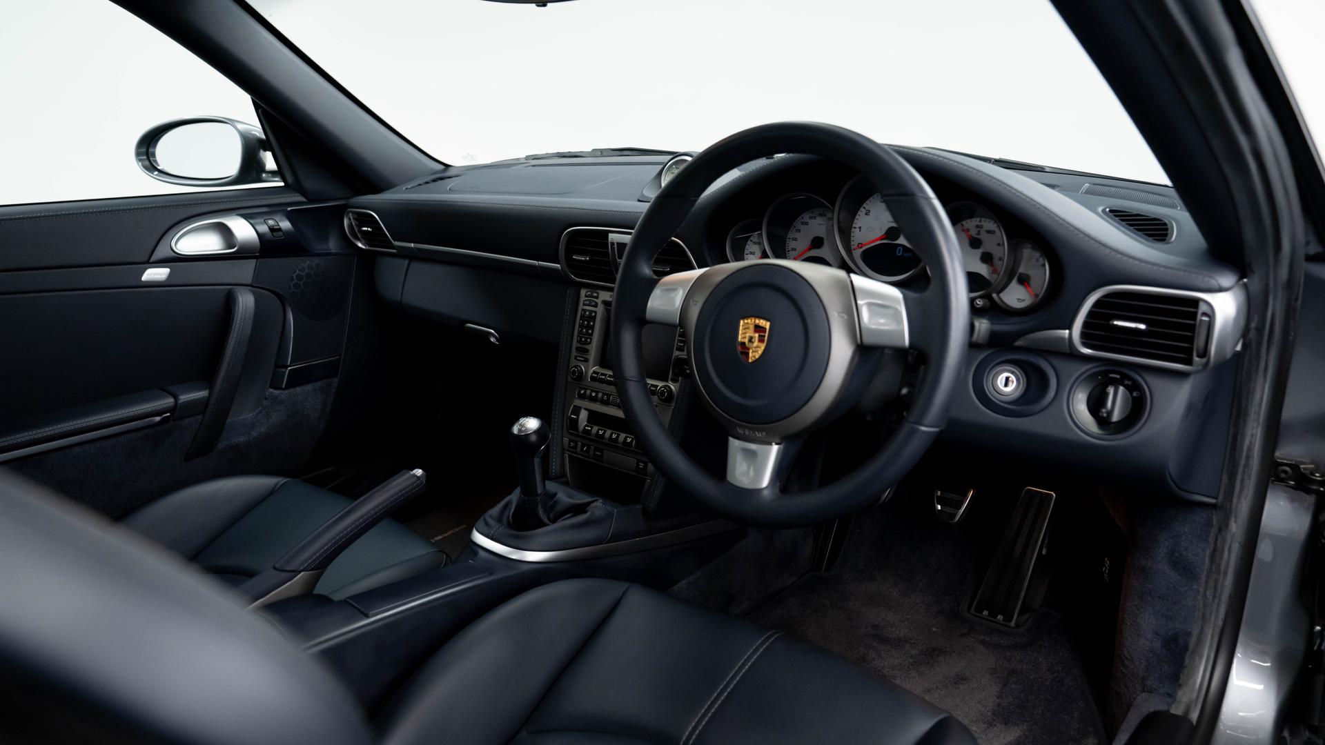 Porsche 911 Photo c24a7ff7-303c-46bb-bd47-7582b03dfb55.jpg