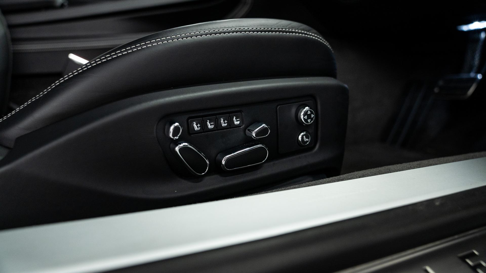 Bentley Continental GT Photo c24d7605-a8b0-485a-a18e-9b06c35be1d2.jpg